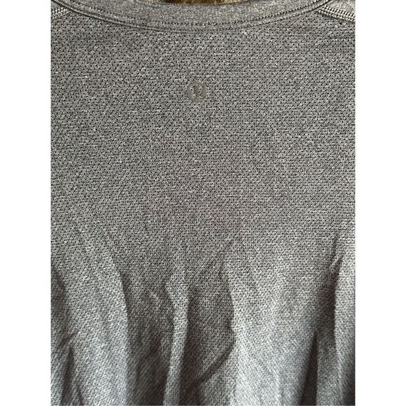 Men’s Grey Lululemon Long Sleeve Henley Top Size Extra Large - Picture 3 of 5